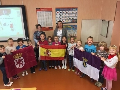 Citiem no mums ir ko mācīties: skolotāja no Spānijas veic darba vērošanu Ķeguma komercnovirziena vidusskolā