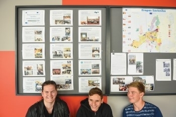 Bagātina un padara krāsaināku skolas dzīvi