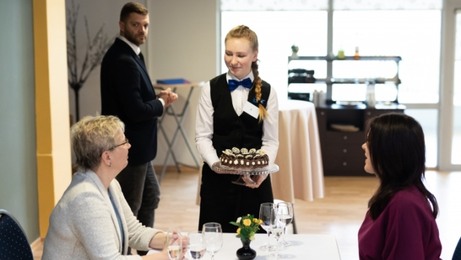 SkillsLatvia 2020 pusfināls "Restorānu serviss" un "Ēdienu gatavošana" prasmju konkursā