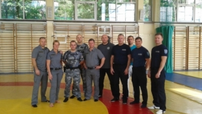 Ieviesta jauna policistu mācību programma spēka pielietošanā