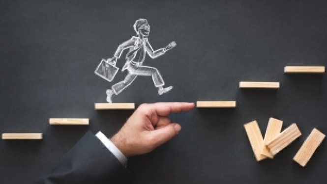 Iespēja piedalīties Euraxess vebinārā par pētnieka karjeras attīstības stiprināšanu