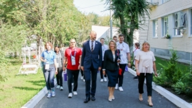 SkillsLatvia delegācija ciemojas Kazaņas 83. licejā