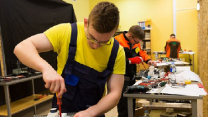 Latvijas jaunie profesionāļi gatavojas konkursam EuroSkills 2016