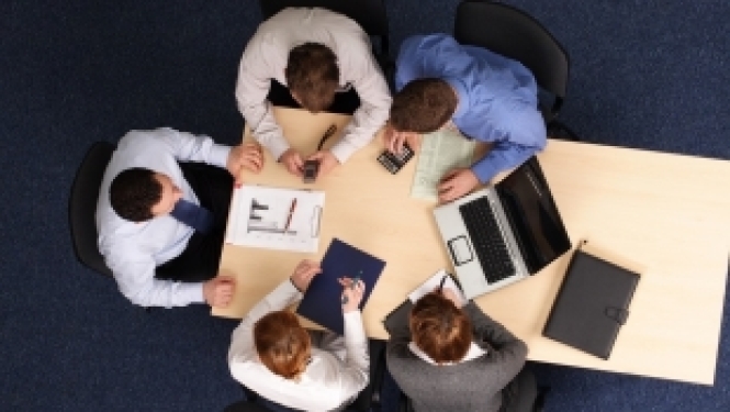 VIAA slēdz sadarbības līgumus par Karjeras atbalsta īstenošanu Latvijas skolās