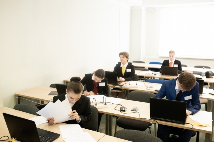 SkillsLatvia 2020 pusfināls prasmju konkursā "Viesu uzņemšana"