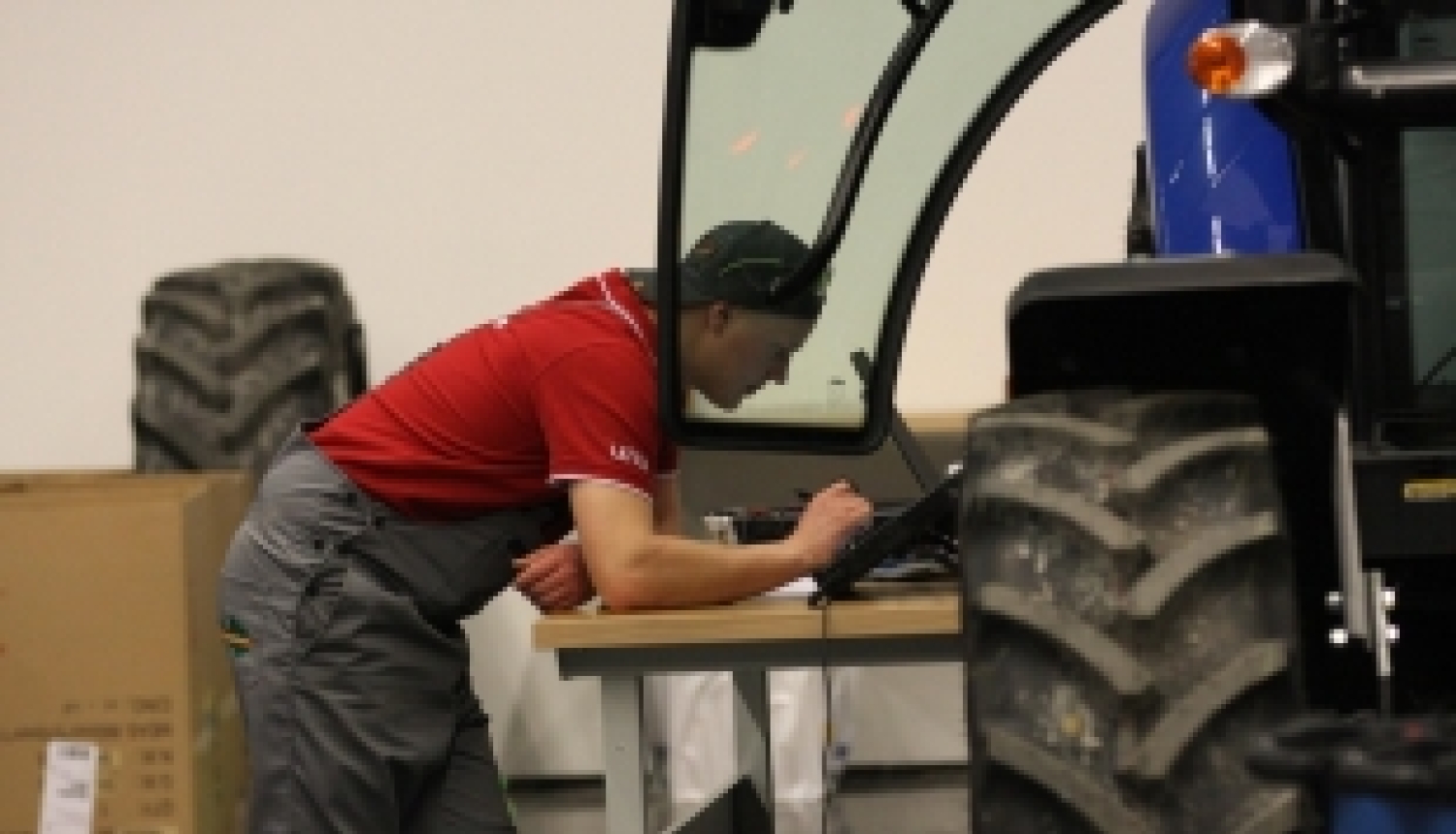 Lauksaimniecības tehniķa profesijā liela nozīme praktiskai darba pieredzei