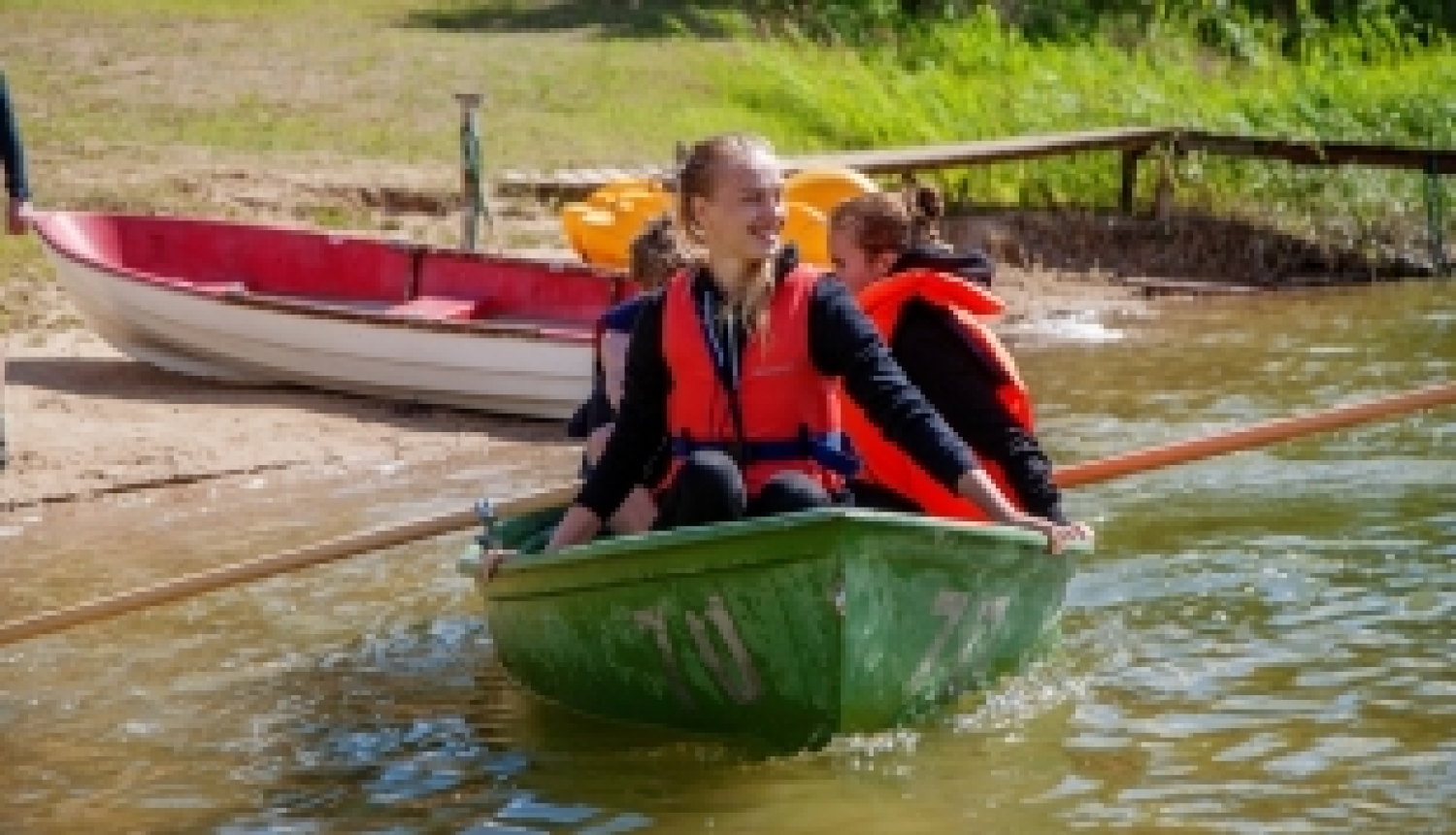 Latvijas komandas dalībnieki nometnē gatavojas konkursam WorldSkills 2019