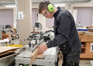  SkillsLatvia 2020 pusfināls prasmju konkursā "Mēbeļu galdniecība"