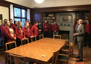 Latvijas valsts komanda apciemo Latvijas vēstniecību Zviedrijā