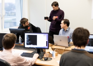 SkillsLatvia 2020 pusfināls prasmju konkursā "Datortīklu administrēšana" un "Grafikas dizains"