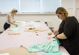 Apģērbu izgatavotājas noslēdz atlases kārtu maratonu