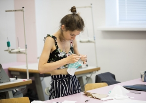 Apģērbu izgatavotājas noslēdz atlases kārtu maratonu