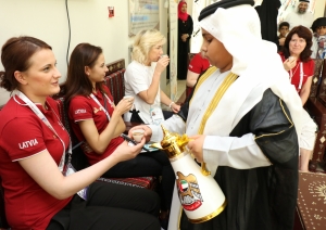 Latvijas komanda viesojas Apvienoto Arābu Emirātu skolā